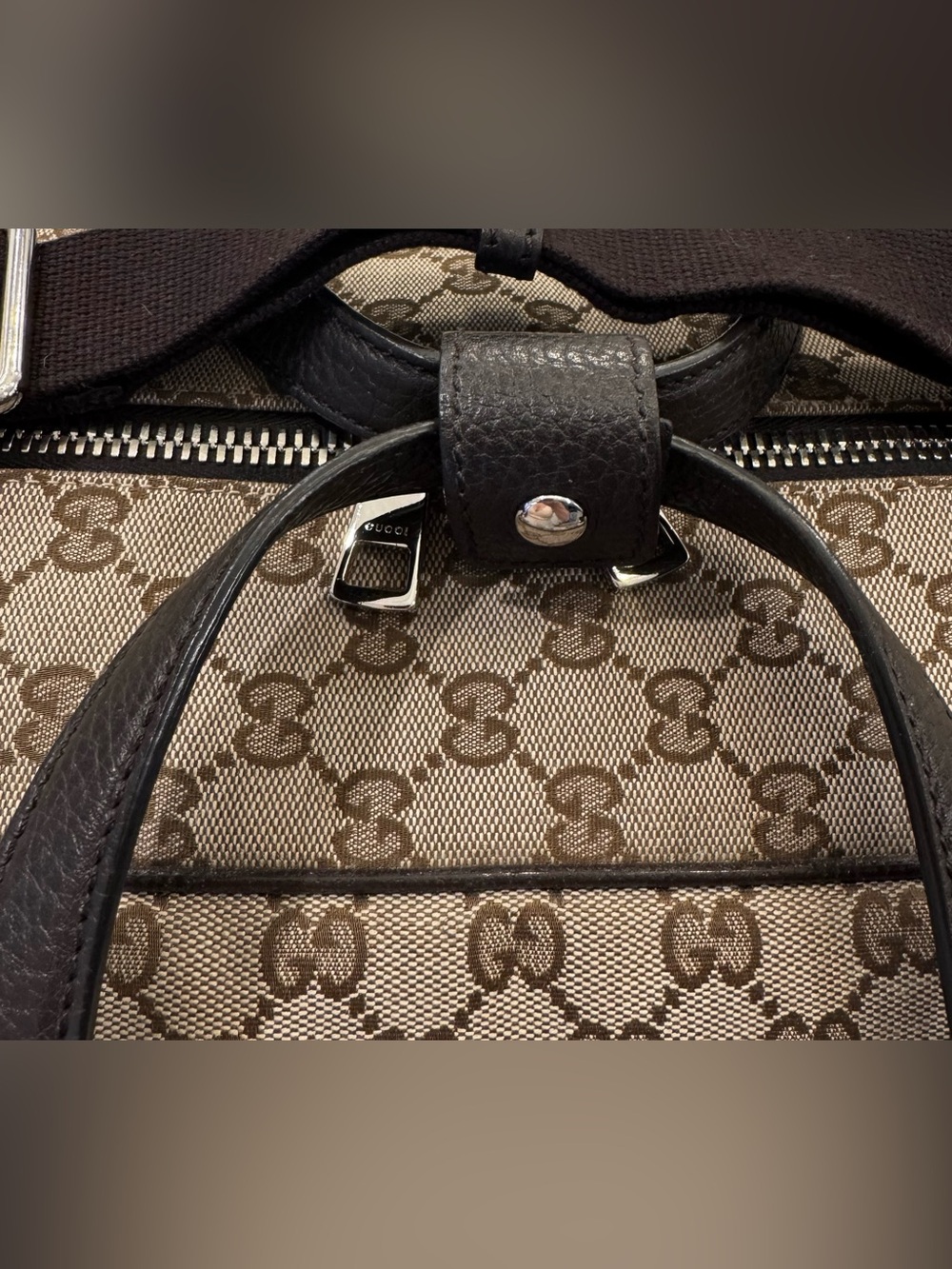 Authentic GUCCI Large GG Logo Beige Canvas Brown Leather Carry on Duffle Bag - Picture 5 of 16